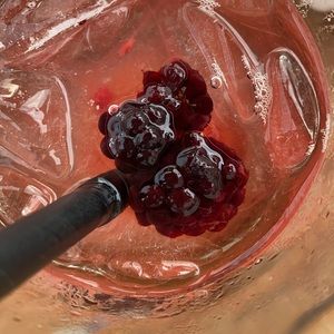 Meet your Posher, Samira